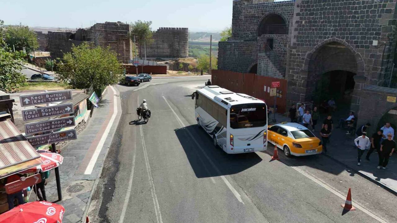 30 yaşındaki Burak Özbek, doğum gününde radikal bir karar alarak