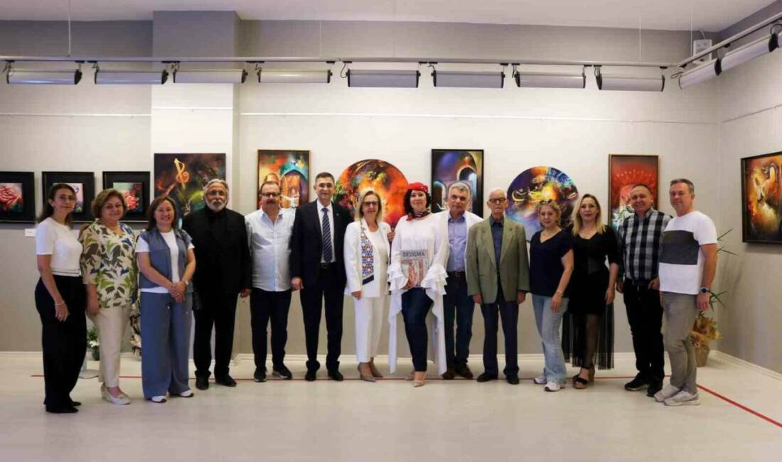Fatoş Tatar Eker, "Benim Yolculuğum" sergisini SANKO Sanat Galerisi'nde açtı.