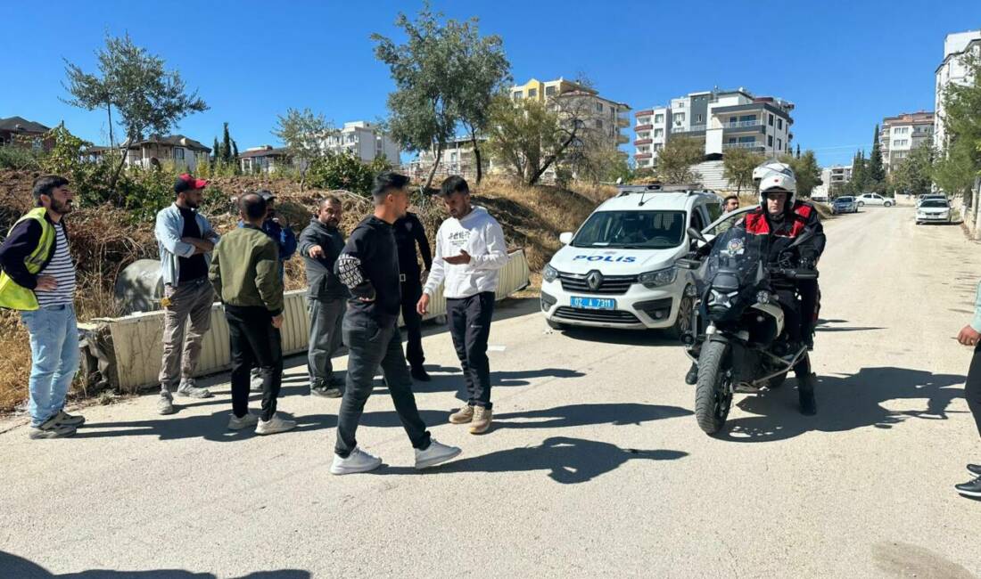 Adıyaman’da iki grup adasında çıkan bıçaklı kavgada 1 kişi yaralandı.