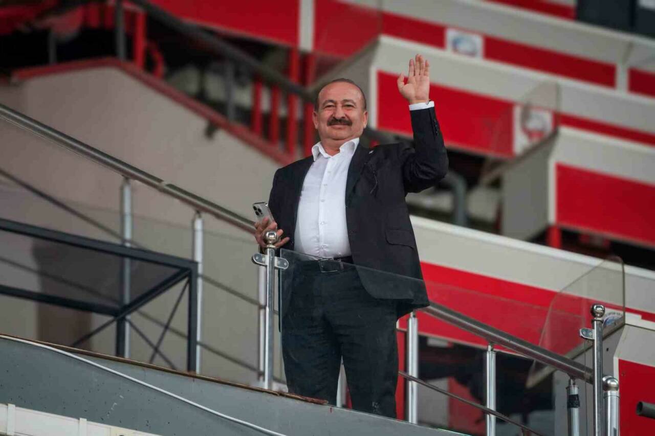 Gaziantep Futbol Kulübü Başkanı Memik Yılmaz, takımın başarılı performansını sürdürmek
