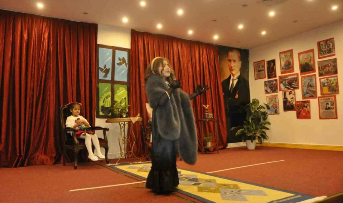 Gaziantep Kolej Vakfı’nda Cumhuriyet Bayramı coşkusu Gaziantep Kolej Vakfı Özel Anaokulu öğrencileri tarafından Cumhuriyetin kuruluşunun 102.