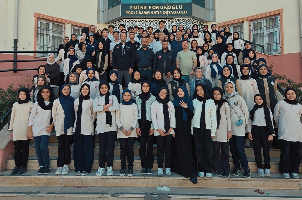 Gaziantep'teki Emine Konukoğlu İmam Hatip Ortaokulu öğrencileri, Gazze'ye yardım etmek
