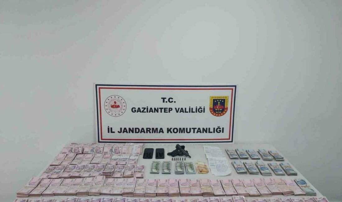 Gaziantep'te jandarma ekipleri tarafından gerçekleştirilen operasyonda 34 bin 300 litre