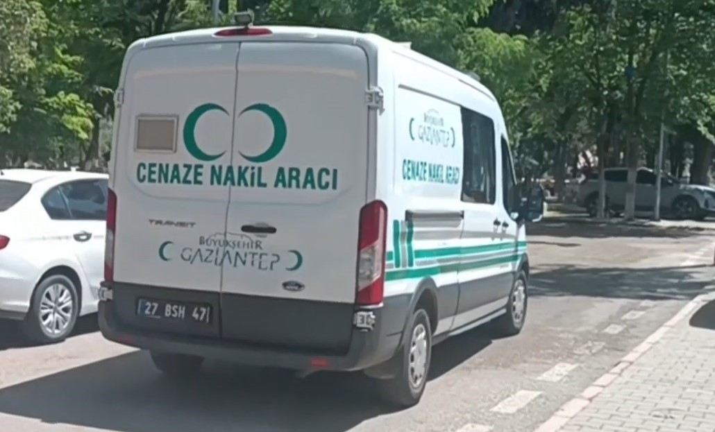 Gaziantep'te 13 yaşındaki Fatih Demir, tartıştığı yakın arkadaşı tarafından bıçaklanarak