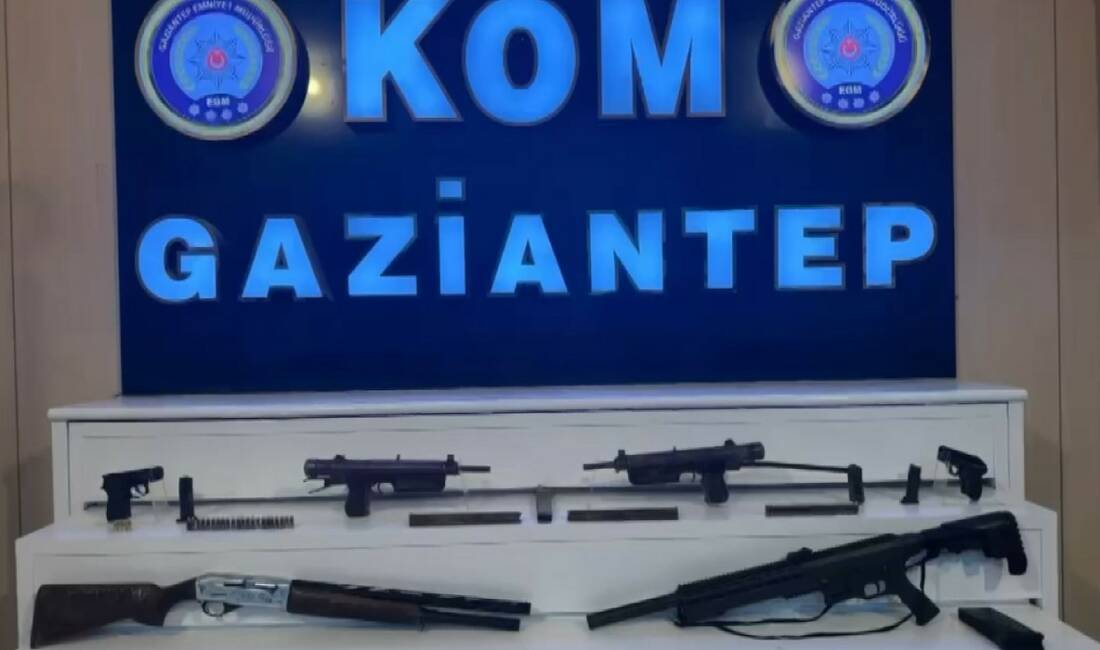 Gaziantep’te polis ekiplerinin gerçekleştirdiği operasyonda bir bağ evinde kaçak silahlar