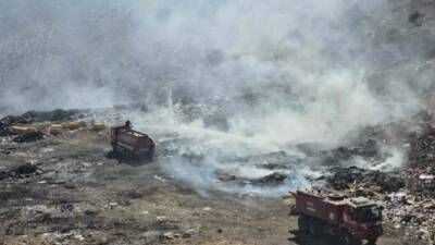 Gaziantep'in İslahiye ilçesinde eski şehir çöplüğünde çıkan yangın, itfaiye ekipleri