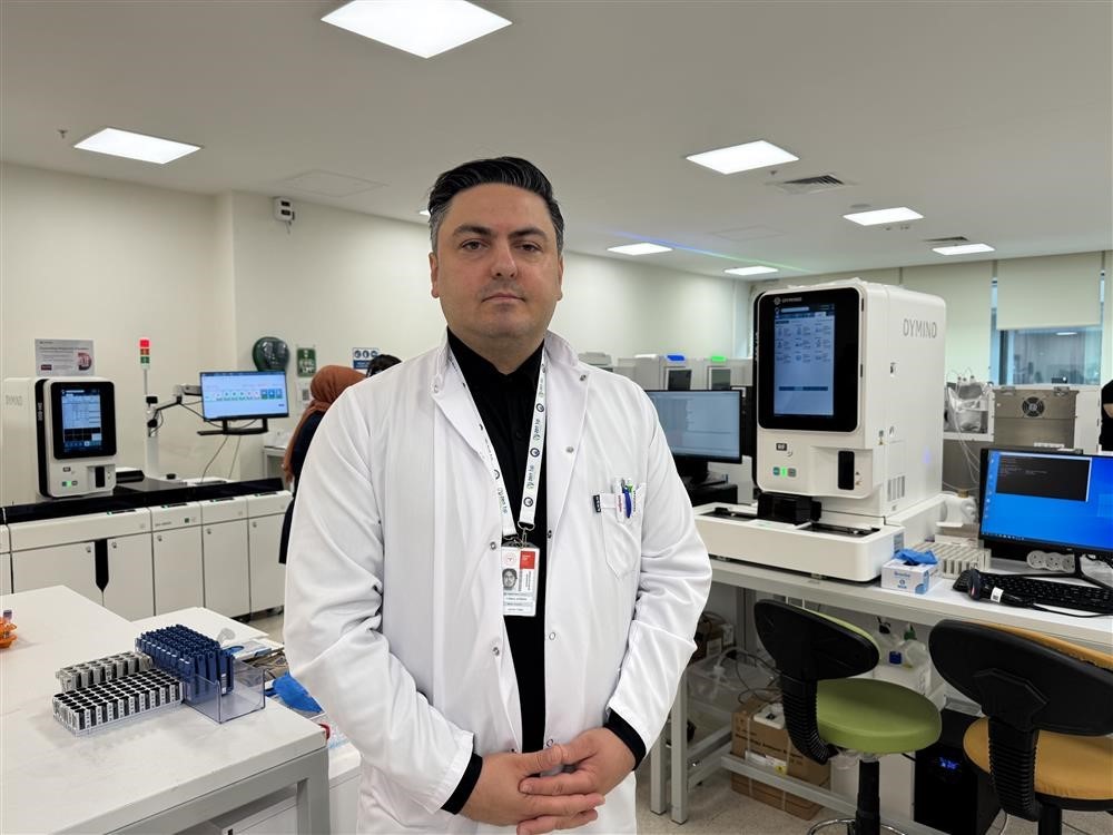 Gaziantep Şehir Hastanesi'nde yapay zeka destekli hematoloji analiz cihazları kullanılarak