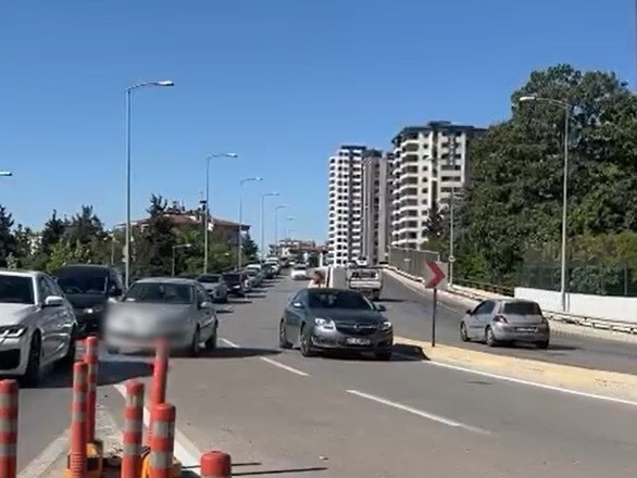 Gaziantep'te trafik denetleme ekipleri, hatalı şerit değiştirme suçu işleyen bin