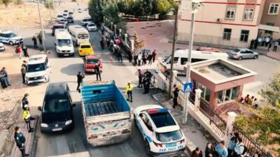 Gaziantep’te polis ekipleri, okul çevrelerinde dron destekli huzur ve güven