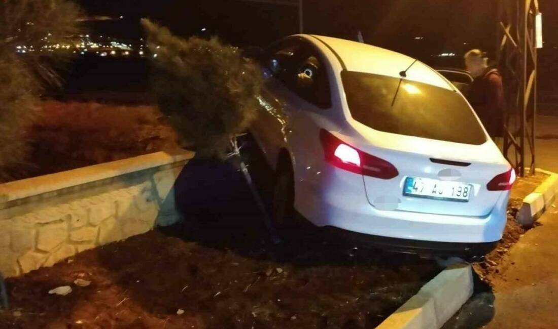 Gercüş’te otomobil istinat duvarına çarptı Batman’ın Gercüş ilçesinde kontrolden çıkan otomobil istinat duvarına çarptı, sürücü