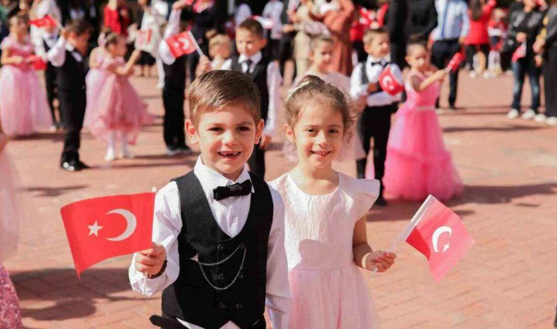 GKV’liler Cumhuriyet için yürüdü Gaziantep Kolej Vakfı Özel Okulları, 29 Ekim Cumhuriyet Bayramı etkinlikleri