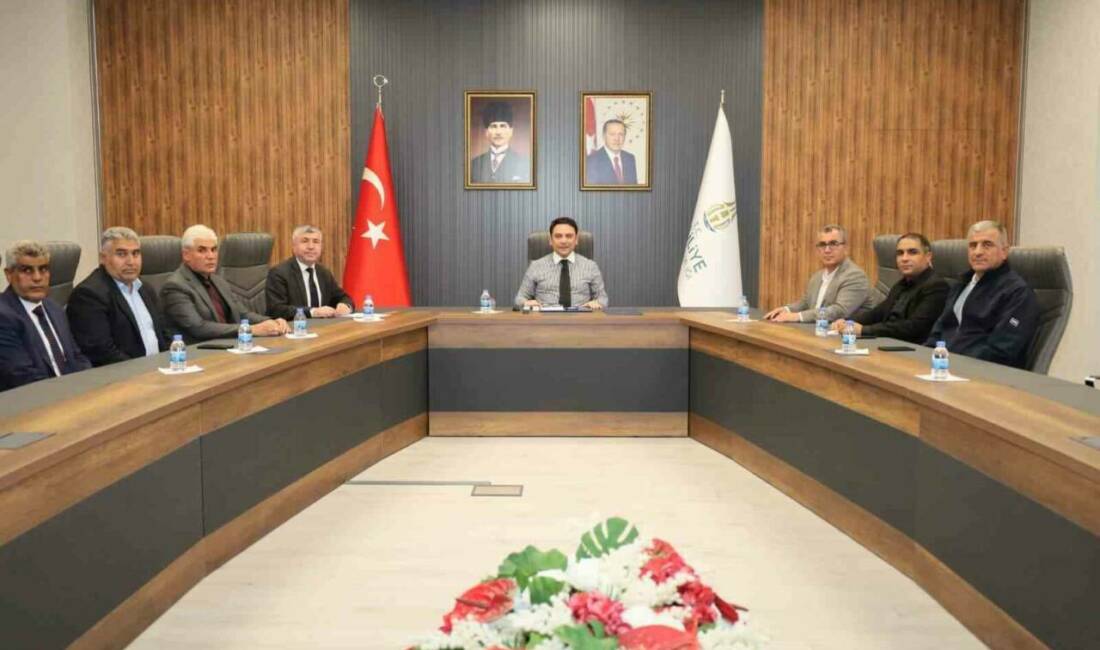 Haliliye’de okul güvenliği toplantısı gerçekleştirildi Şanlıurfa'da öğretmenlere yönelik şiddet olaylarının ardından okul güvenliğine yönelik tedbirlerin