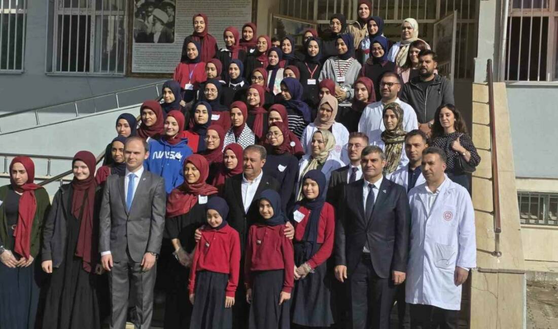 Şanlıurfa'nın Siverek ilçesindeki İmam Hatip Okulu öğrencileri, Gazze'ye destek olmak