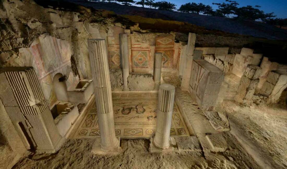 İş Bankası, Zeugma Antik Kenti'nde bulunan Muzalar Evi'ndeki kazı çalışmalarına