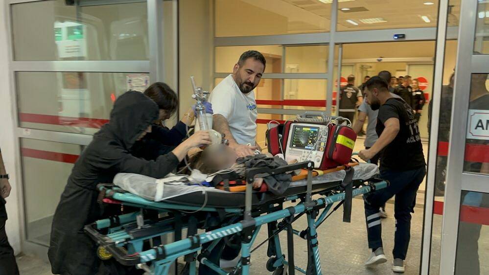 Adıyaman'da ailesinin bulunduğu araç kazasında hayati tehlikesi olan 2 yaşındaki