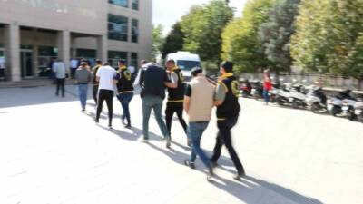 Kilis'te bir iş yeri kurşunlanması olayı sonrasında polis ekipleri 5