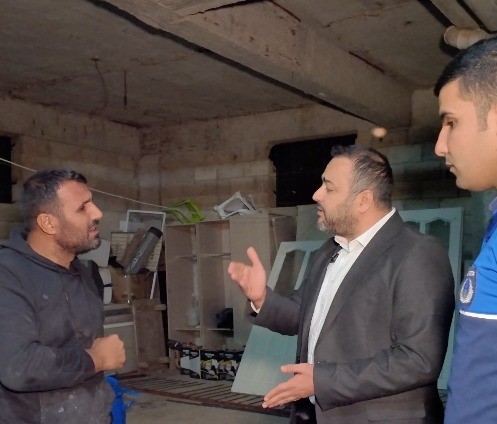 Kilis'te hijyen kurallarına uymayan bir nar ekşisi imalathanesi zabıta ekipleri
