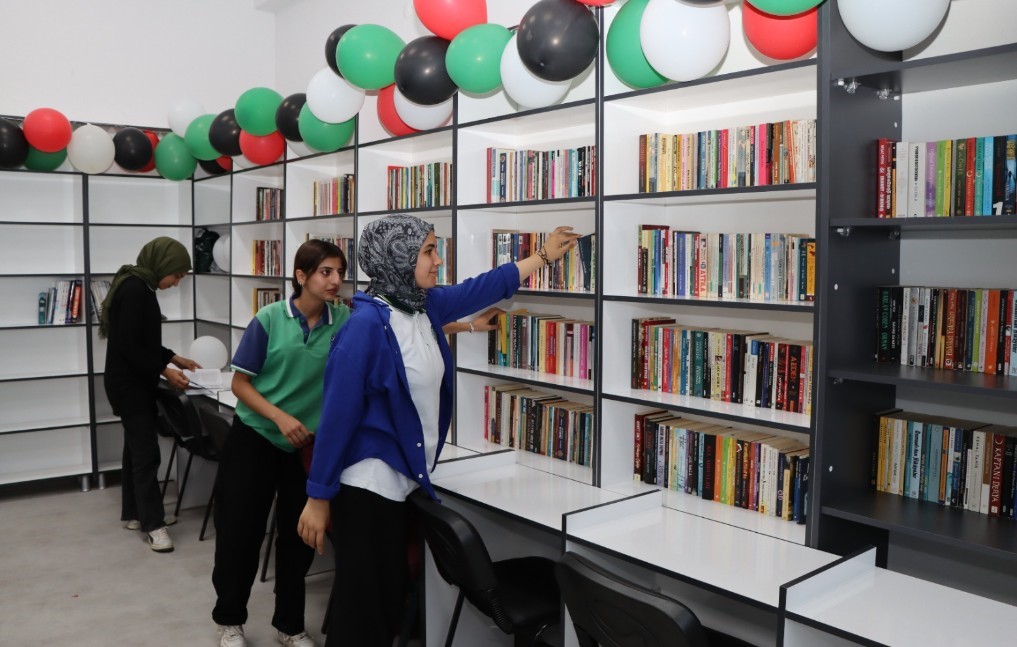 Kahta ilçesinde Mesut Ekni Anadolu Lisesi'nde hayırseverin destekleriyle inşa edilen