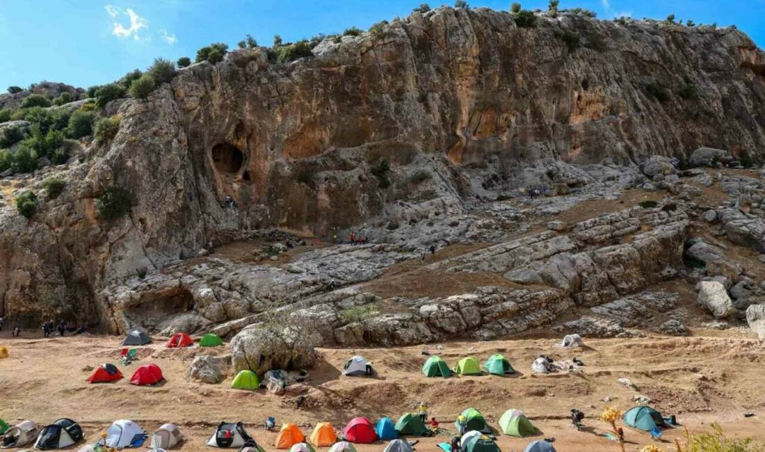 Köklüce Kanyonu Tırmanış Şenliği ile heyecan üst seviyeye çıktı Gaziantep Büyükşehir Belediyesi tarafından düzenlenen 5’inci Köklüce Kanyonu Tırmanış Şenliği