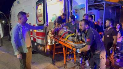 Adıyaman-Kahta Karayolu'nda meydana gelen trafik kazasında otomobil, sürücünün direksiyon hakimiyetini