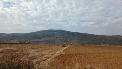 Diyarbakır’ın Kulp ilçesinde son günlerde etkili olan yağışlarla birlikte toprak