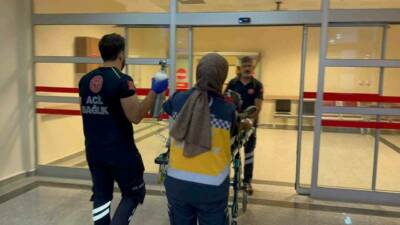 Adıyaman'da madde kullandığı iddiasıyla hastaneye kaldırılan bir genç, yaşam savaşı