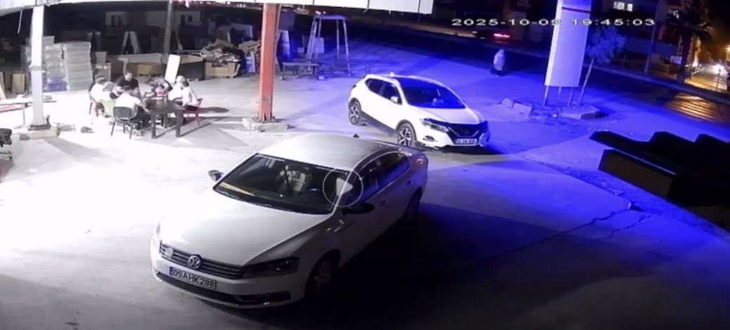Mardin'de Kızıltepe ilçesinde otomobilin çarpması sonucu bir kişi hayatını kaybetti.