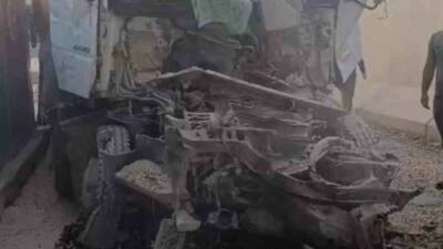 Mardin'de freni patlayan bir kamyon, kontrol noktasındaki hafriyat kamyonuna çarparken