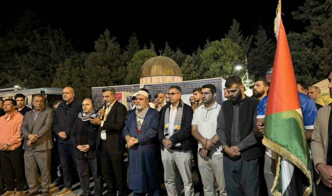 Mardin'de yapılan protesto etkinliğinde, İsrail'in Gazze'ye doğru yol alan Küresel