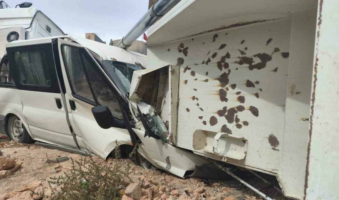 Mardin'in Mazıdağı ilçesinde bir kamyon, mucur boşaltma sırasında kontrolünden çıktı