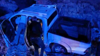 Mardin'in Artuklu ilçesinde Kabala Mahallesi'nde meydana gelen trafik kazasında kontrolden