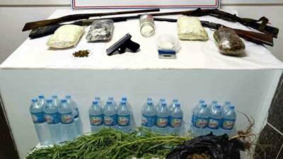 Mardin'in Nusaybin ve Kızıltepe ilçelerinde jandarma ekipleri tarafından düzenlenen uyuşturucu