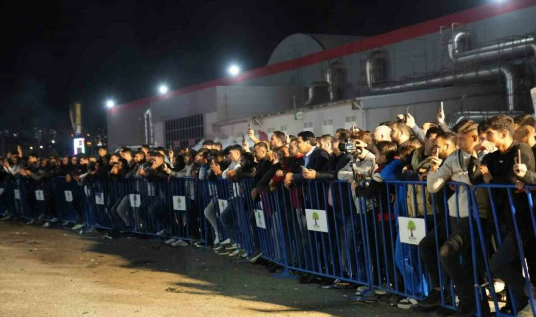 Modifiyefest, binlerce kişinin katılımıyla Gaziantep’e renk kattı Şehitkamil Belediyesi tarafından düzenlenen Modifiyefest, Türkiye'nin dört bir yanından binlerce