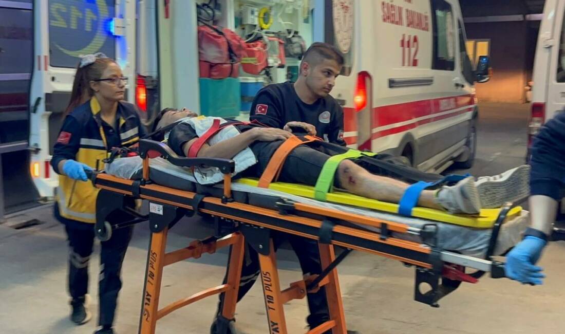 Motosiklet ile tır çarpıştı: 1 yaralı Adıyaman’da motosiklet ile tırın çarpışması sonucu meydana gelen kazada 1