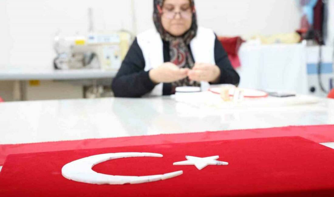 Olgunlaşma Enstitüsü’nde Cumhuriyet’in 102. yılına özel “bayrak” temalı eserler işlendi Diyarbakır Olgunlaşma Enstitüsü, "Köklü Geçmişten Güçlü Cumhuriyete" temasıyla hazırladığı "bayrak"