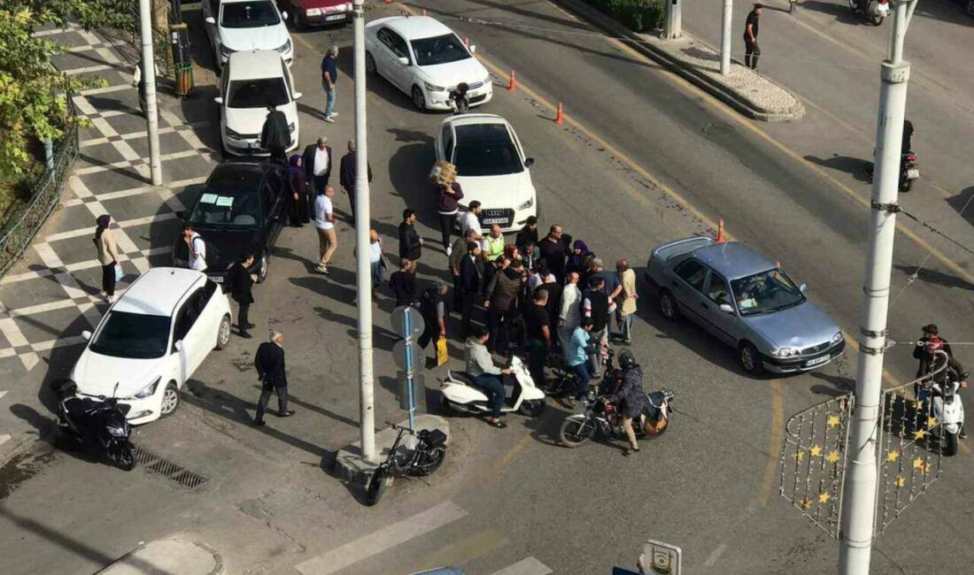Şanlıurfa'nın Haliliye ilçesinde, 14 yaşındaki bir çocuğa otomobil çarptıktan sonra