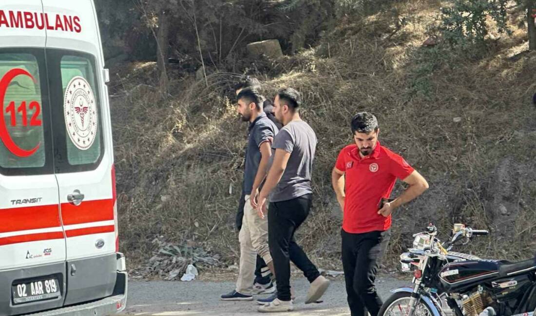 Adıyaman’da otomobilin çarpıp kaçtığı motosiklet sürücüsü yaralandı.