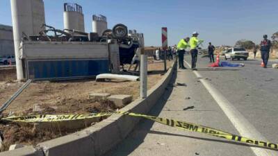 Gaziantep'te meydana gelen trafik kazasında otomobil ile kamyonet çarpıştı. Kamyonet