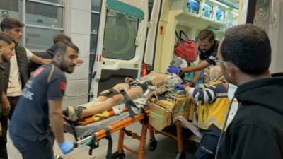 Adıyaman'da motosikletle otomobilin çarpışması sonucu motosiklet sürücüsü ağır yaralandı. Kaza,