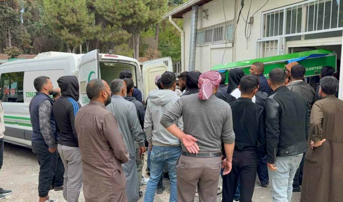Gaziantep'te parka gitmeye çalışan 9 yaşındaki Ahmet İsmail, otomobilin çarpması