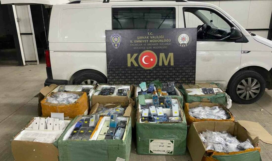 Silopi ilçesinde polis ekiplerince dur ihtarına uymayıp kaçan araçta gümrük