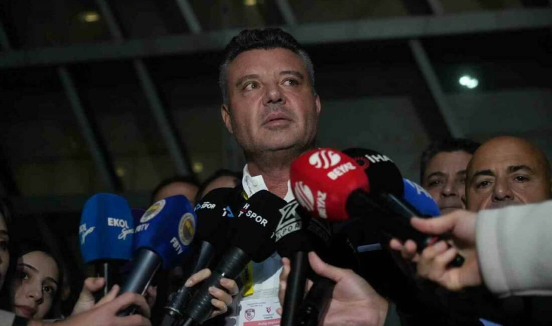 Sadettin Saran: “Her geçen gün daha iyi bir Fenerbahçe göreceksiniz” Fenerbahçe Başkanı Sadettin Saran, Gaziantep FK galibiyeti sonrası, "Sahada son