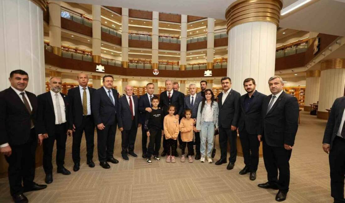 Hulusi Akar, Gaziantep'te bulunan Şahinbey Belediyesi tarafından yapılan dev projeler