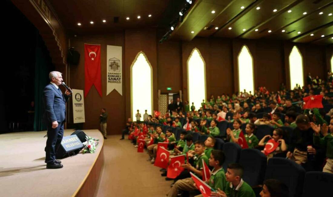 Şahinbey’de Cumhuriyet coşkusu konserle taçlandı Cumhuriyet’in 102. yılı, Şahinbey Belediyesi tarafından düzenlenen coşku dolu etkinlikle