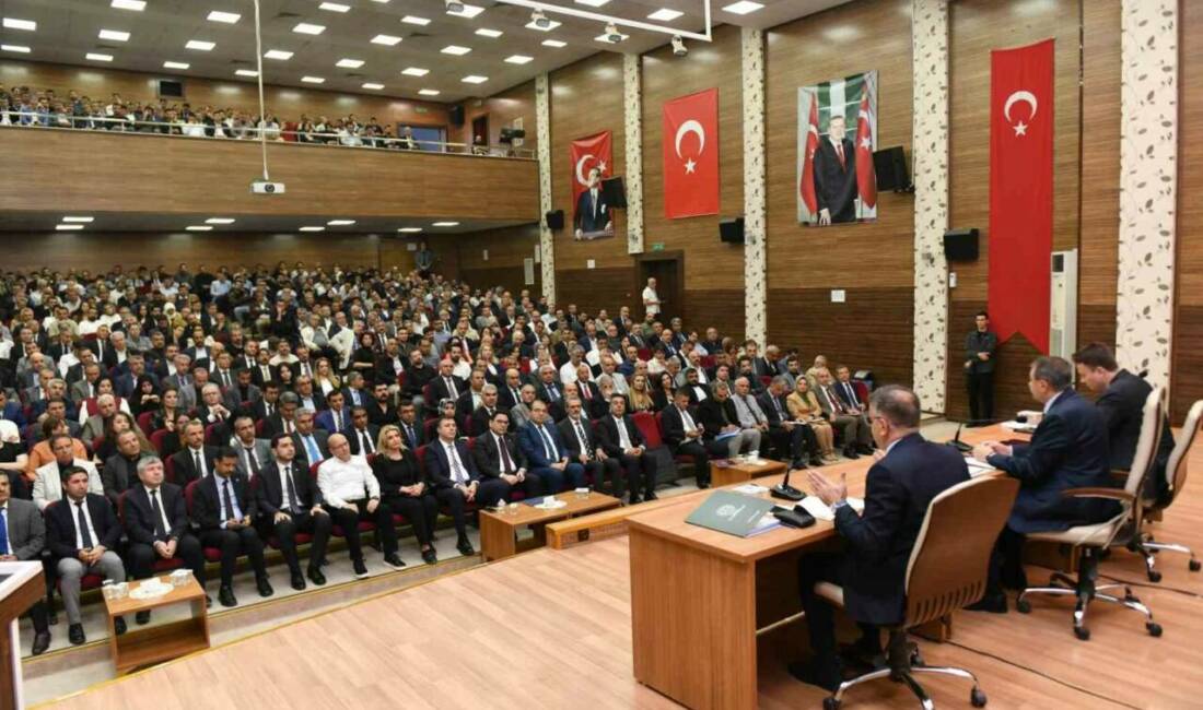 Vali Hasan Şıldak, Şanlıurfa'daki okul müdürleriyle yeni eğitim öğretim dönemini