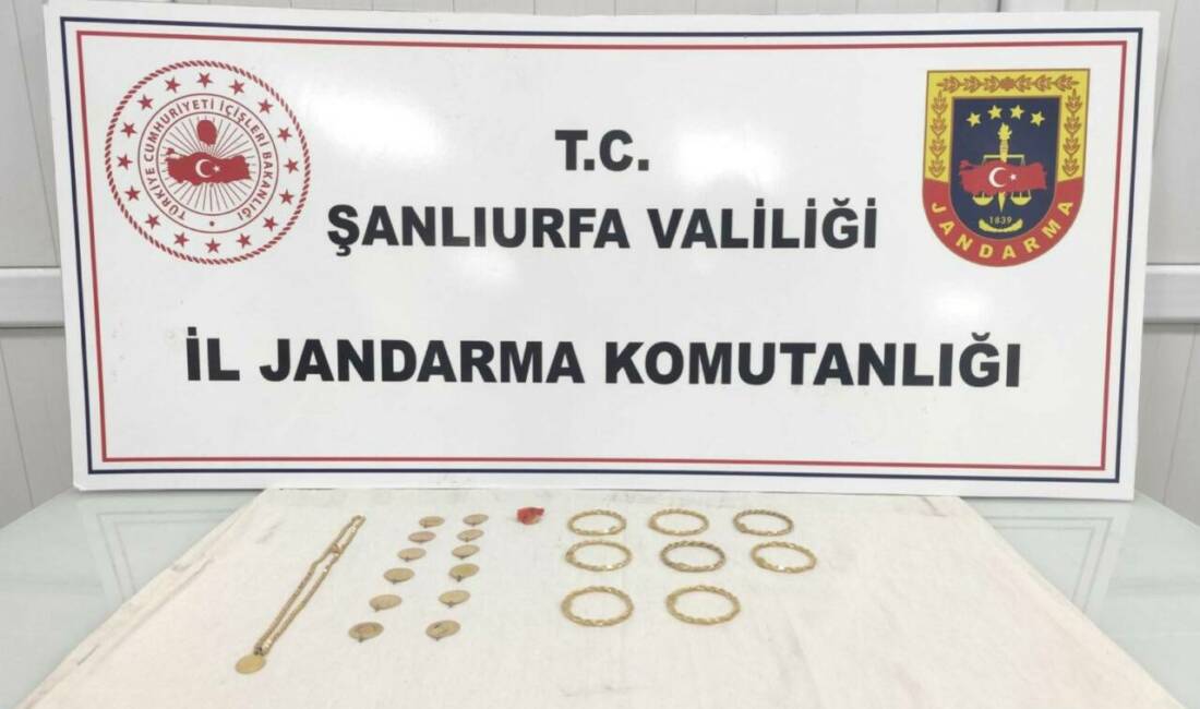 Şanlıurfa’da dolandırılmak üzere olan kişiyi jandarma kurtardı Akçakale'de jandarma, 300 bin TL değerinde ziynet eşyasını dolandırıcılara teslim