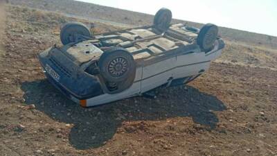 Harran ilçesinde meydana gelen trafik kazasında sürücüsü belirlenemeyen bir araç