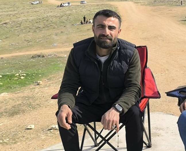 Suruç ilçesinde meydana gelen trafik kazasında, otomobil ile motosiklet çarpıştı.