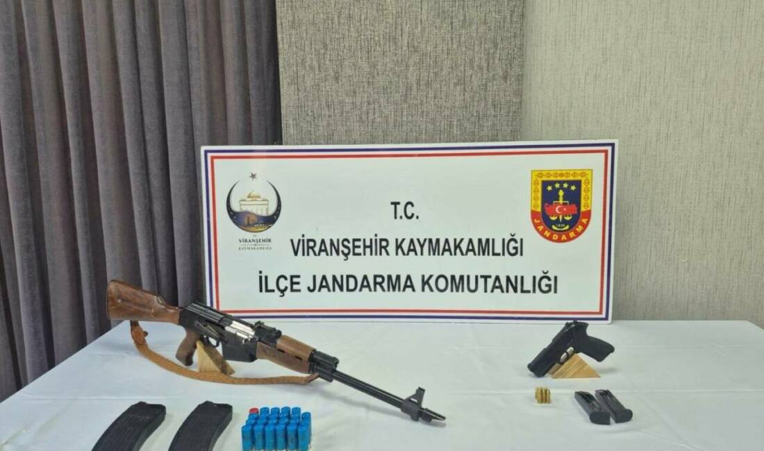 Şanlıurfa'da gerçekleştirilen operasyonda jandarma ekipleri tarafından yapılan baskında 1 kişi