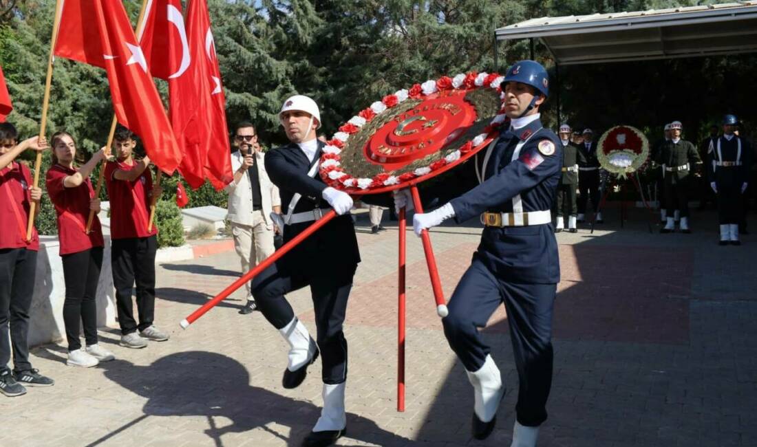 Şanlıurfa’da 29 Ekim Cumhuriyet Bayramı etkinlikleri kapsamında, Çelenk Sunma Töreni